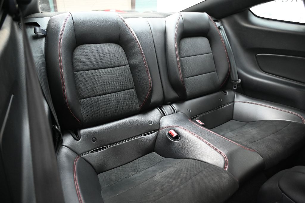 2019 Ford Mustang - $29,202