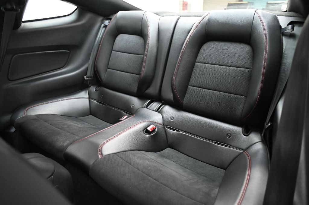2019 Ford Mustang - $29,202