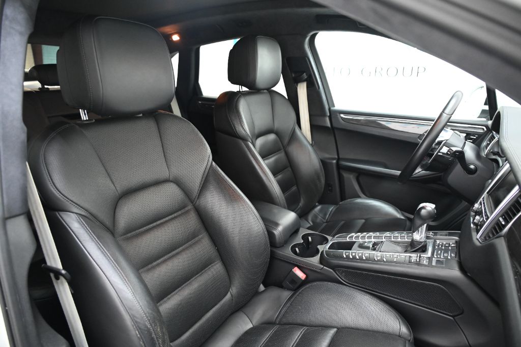2016 Porsche Macan - $29,988
