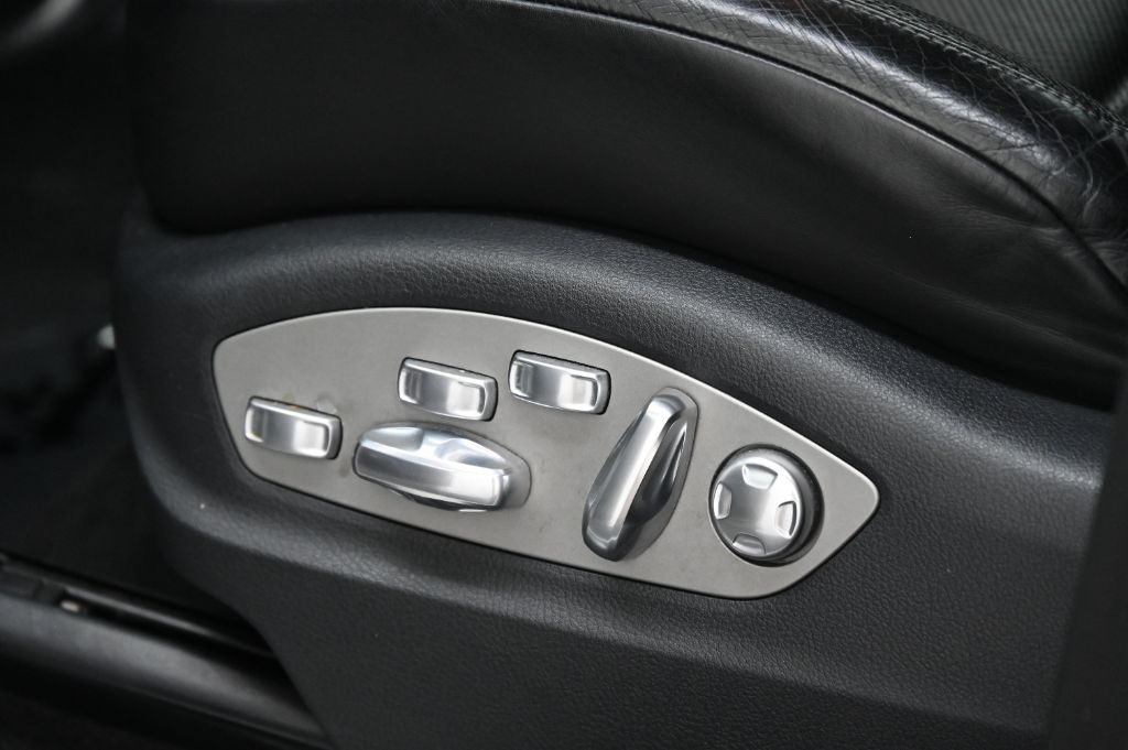 2016 Porsche Macan - $29,988