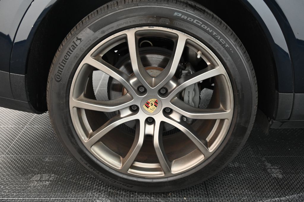 2023 Porsche Cayenne - $53,988