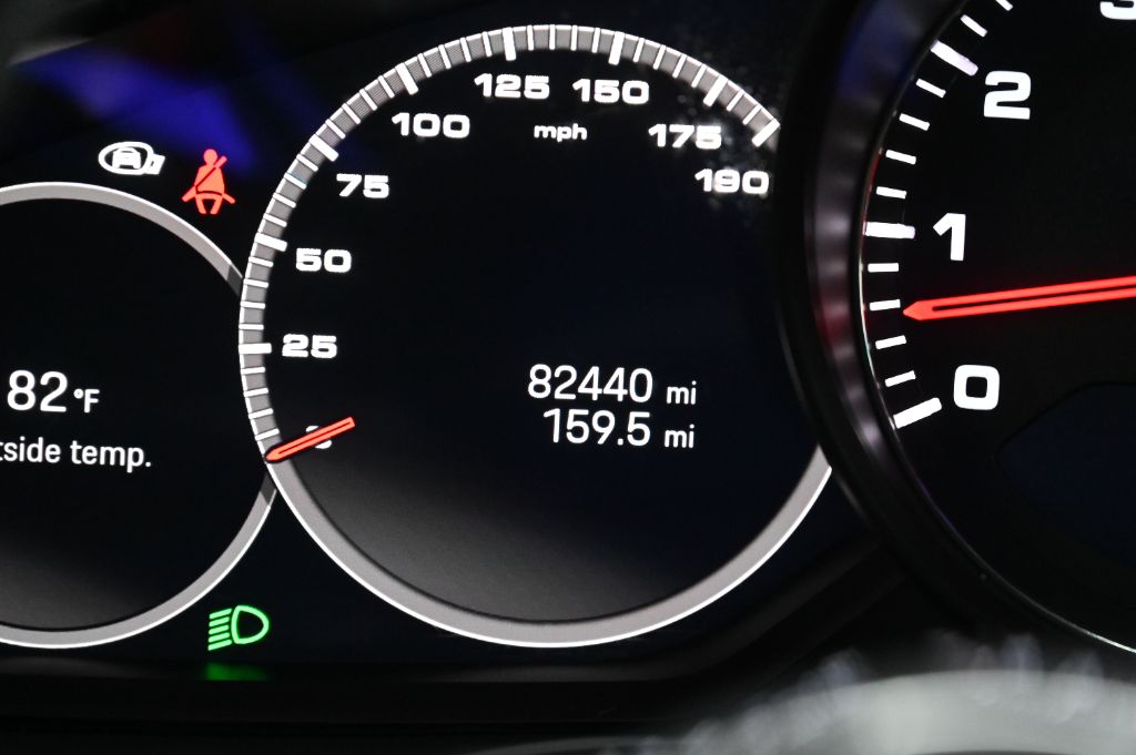 2023 Porsche Cayenne - $53,988