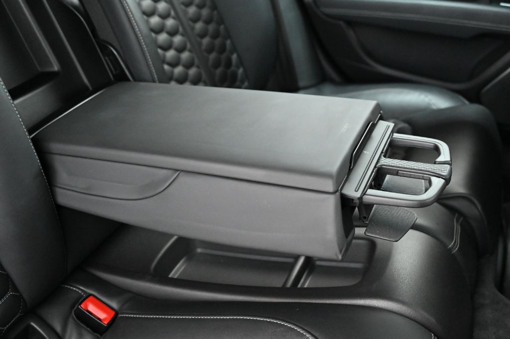 2016 Audi RS 7 - $39,988
