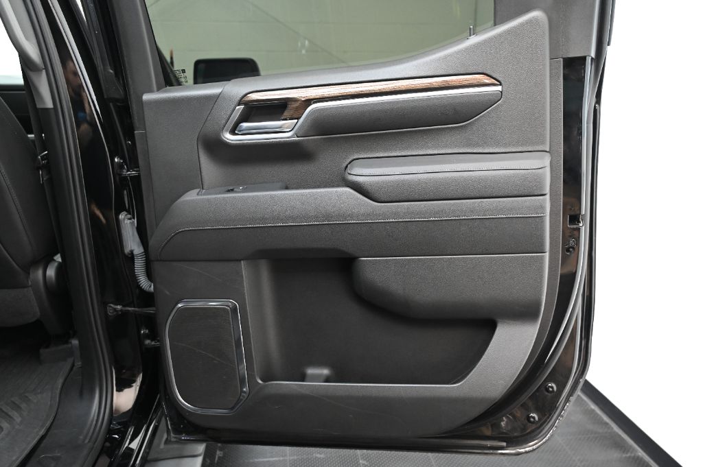 2022 Chevrolet Silverado - $39,988