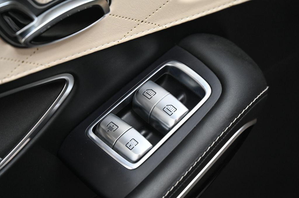 2015 Mercedes-Benz S-class - $41,988