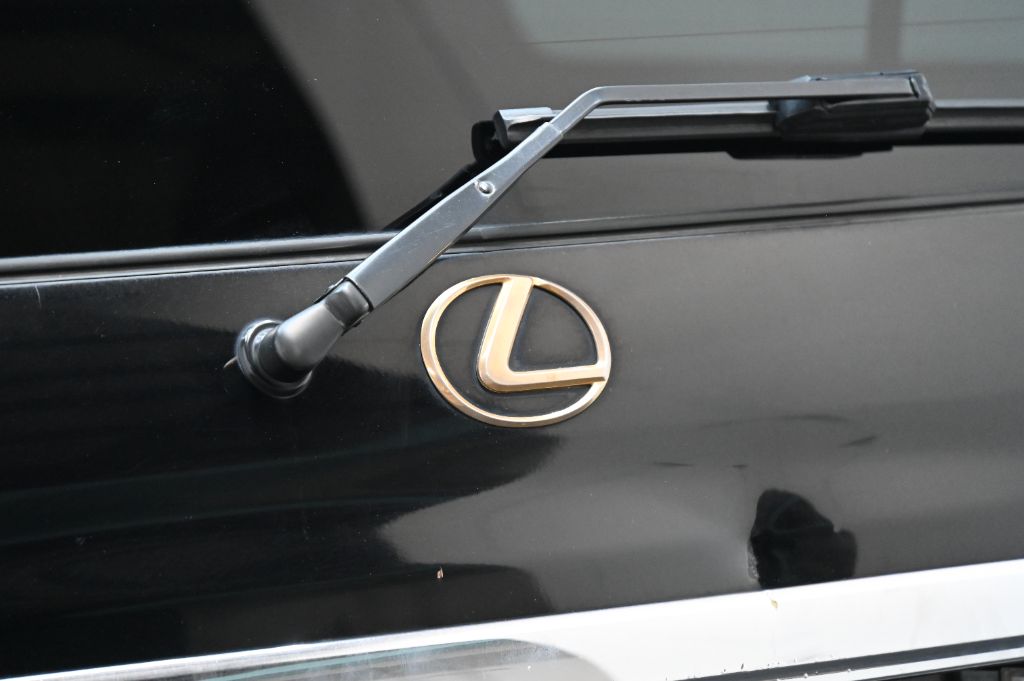 2004 Lexus LX - $19,988