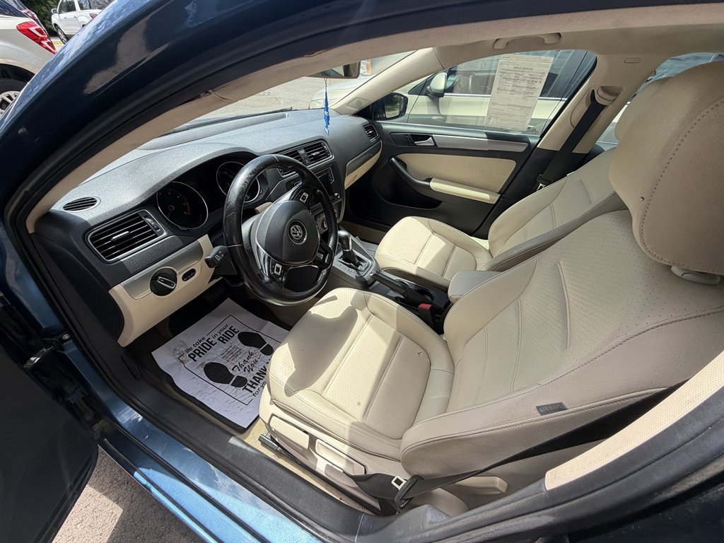 2016 Volkswagen Jetta - $8,500