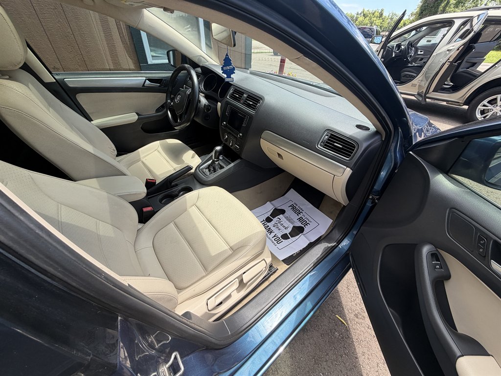 2016 Volkswagen Jetta - $8,500