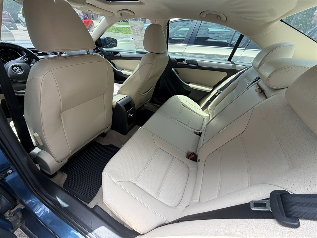 2016 Volkswagen Jetta - $8,500