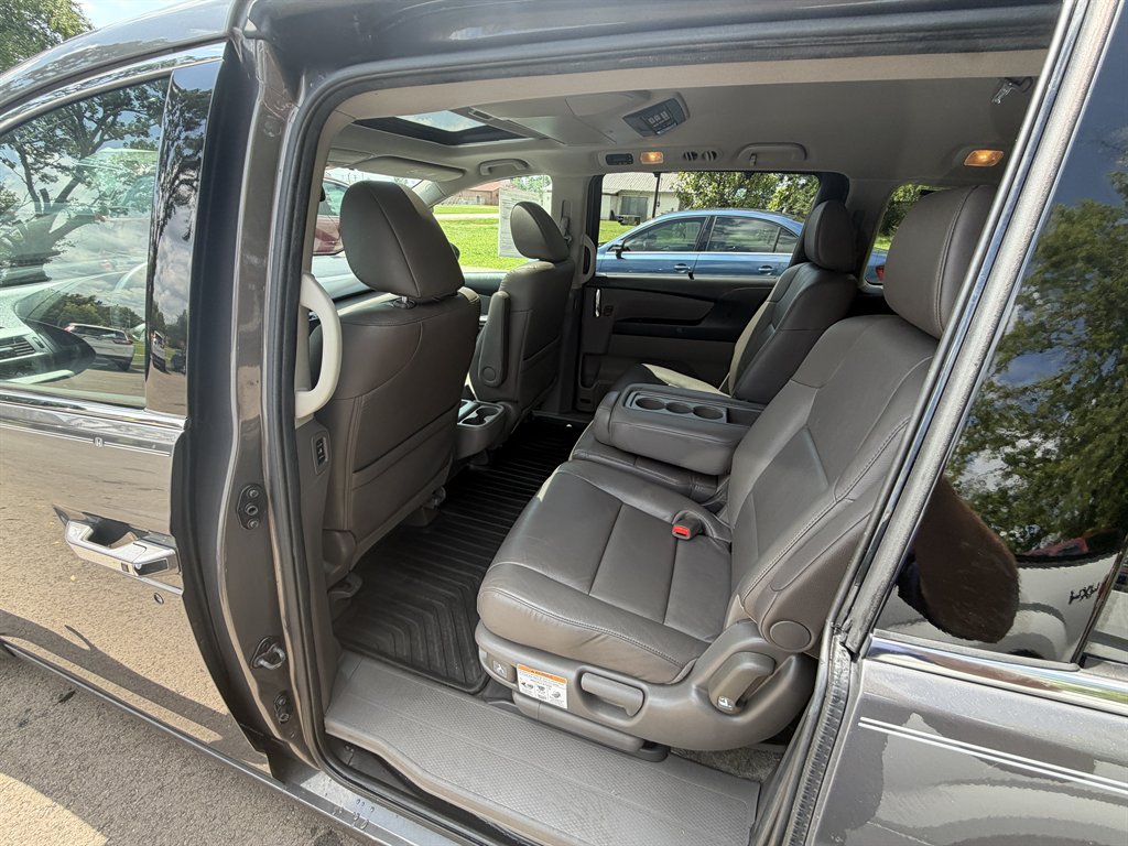 2014 Honda Odyssey - $14,900