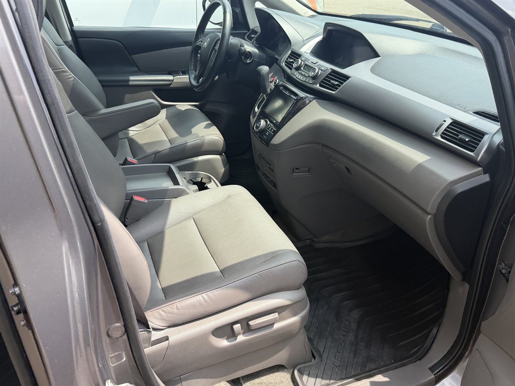 2014 Honda Odyssey - $14,900