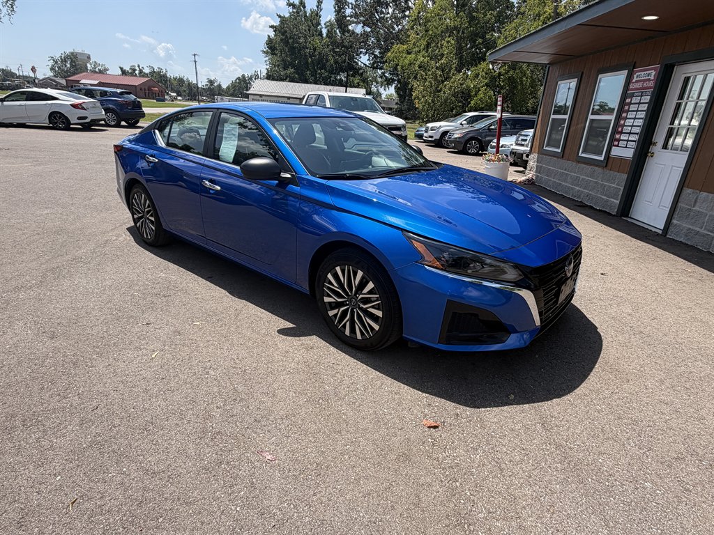 2025 Nissan Altima - $21,900