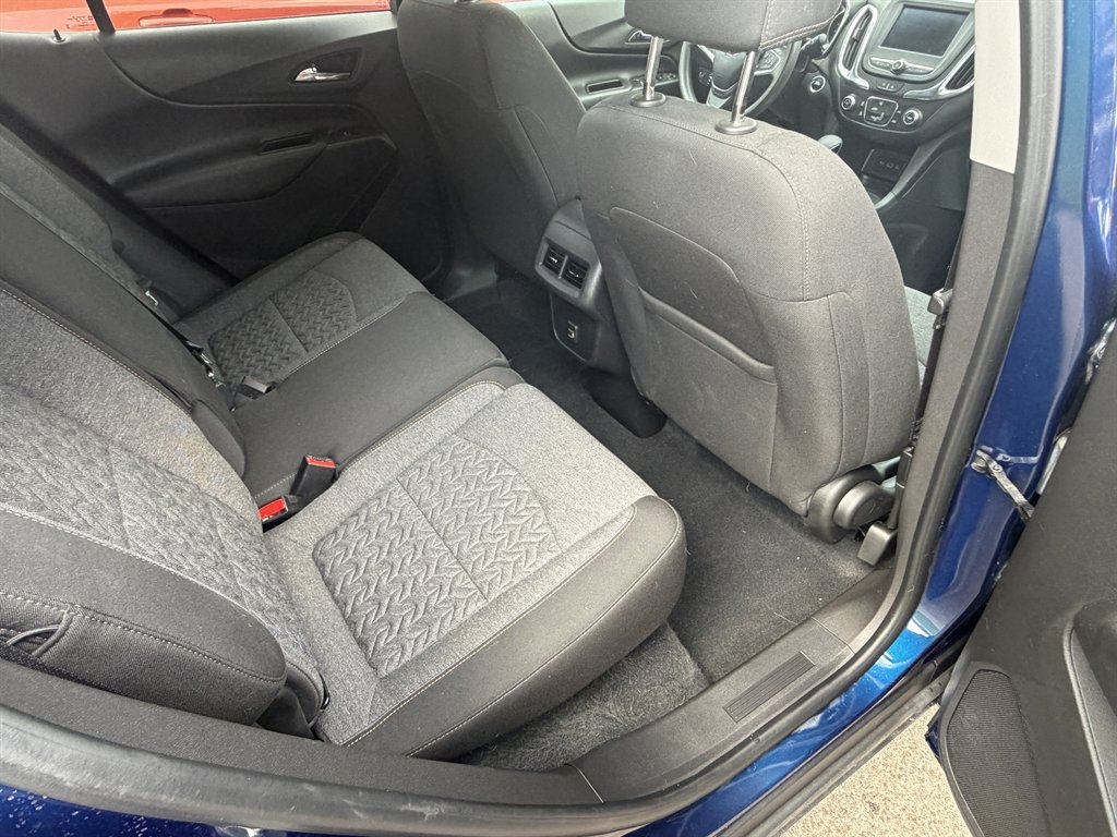 2022 Chevrolet Equinox - $20,900