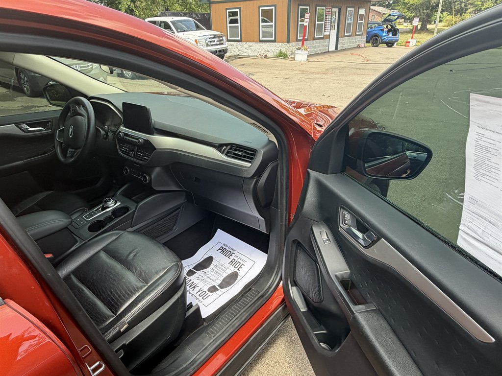 2020 Ford Escape - $13,900