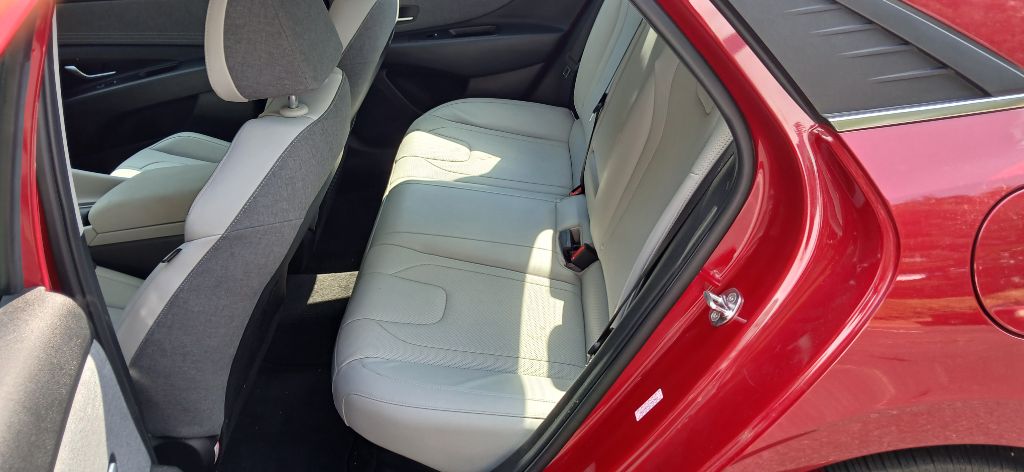 2023 Hyundai Elantra - $24,999
