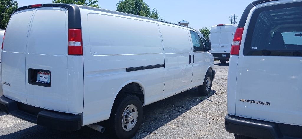 2022 Chevrolet Express - $28,999