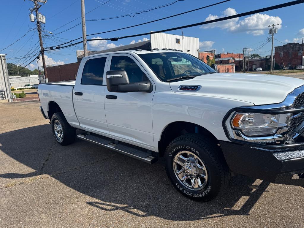 2024 Ram 2500 - $45,500