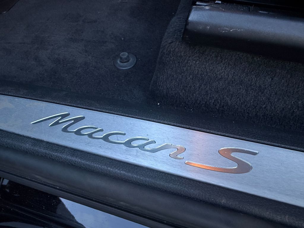 2016 Porsche Macan - $17,995