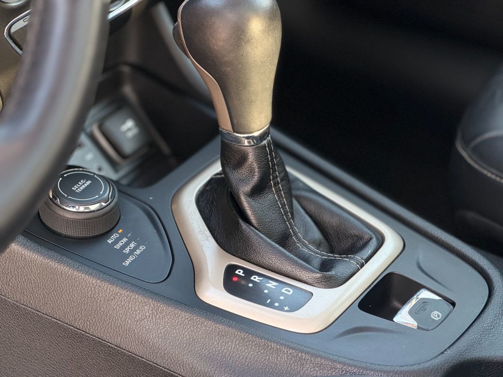 2015 Jeep Cherokee - $9,408