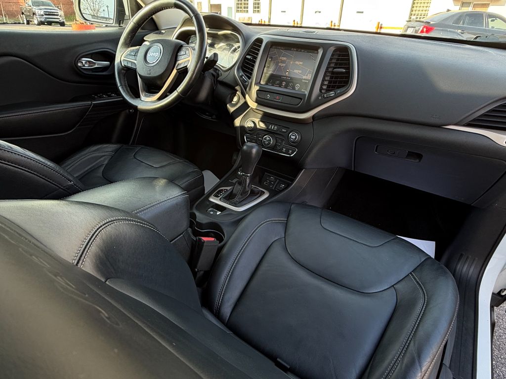 2015 Jeep Cherokee - $9,408