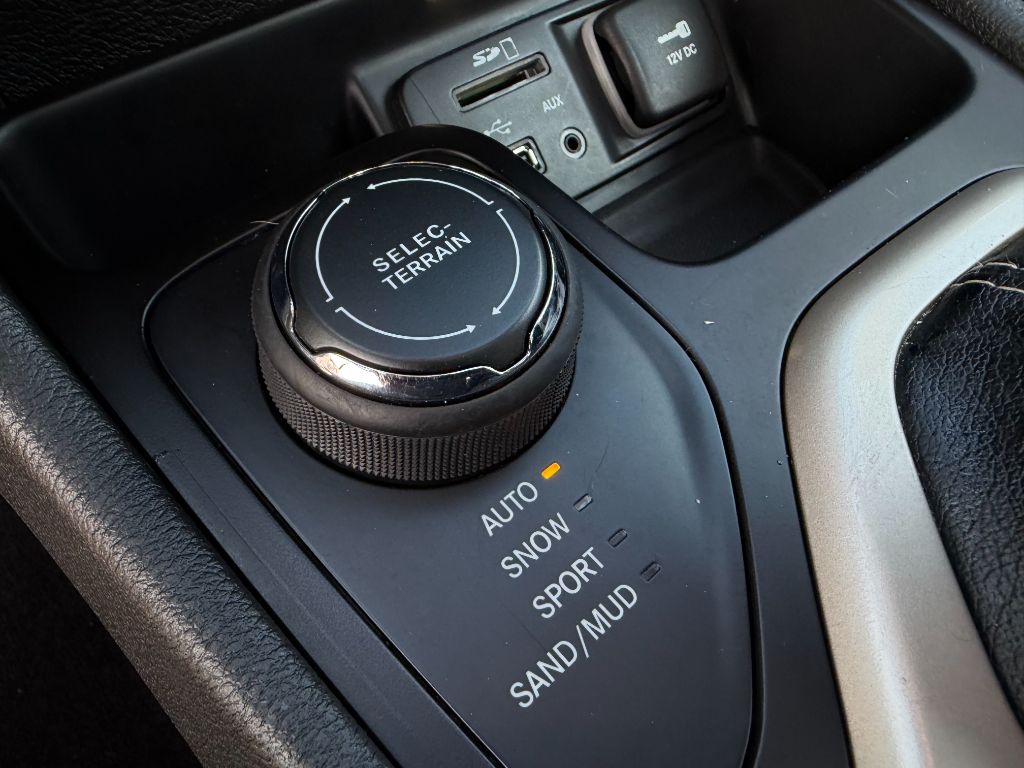 2015 Jeep Cherokee - $9,408