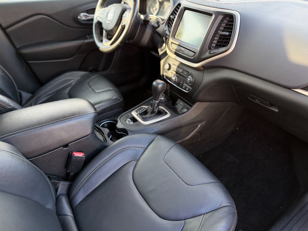 2015 Jeep Cherokee - $9,408
