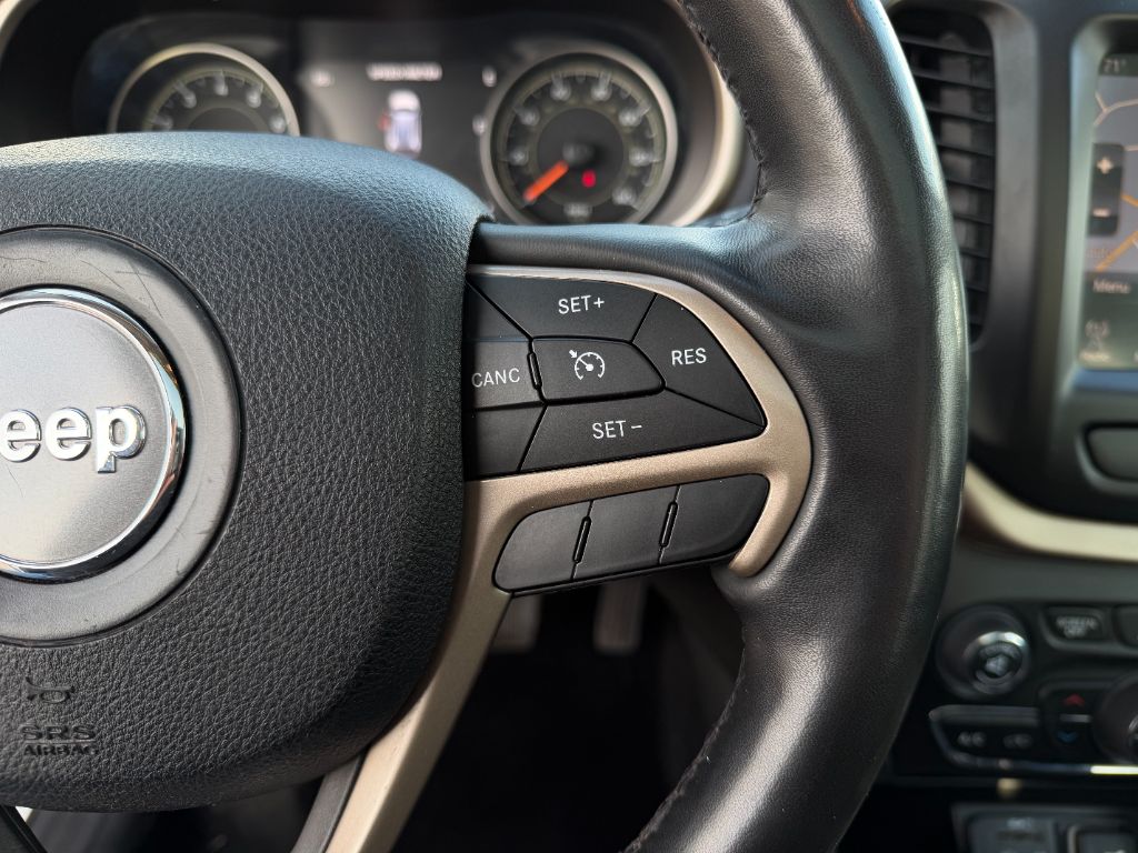 2015 Jeep Cherokee - $9,408