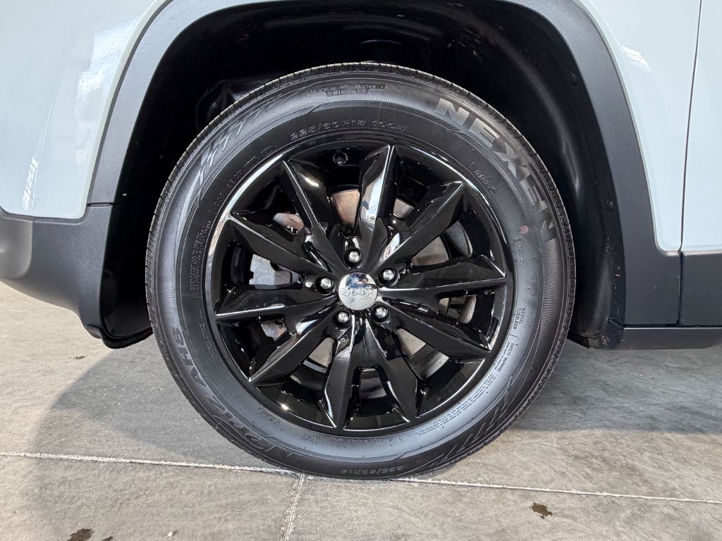 2015 Jeep Cherokee - $9,408