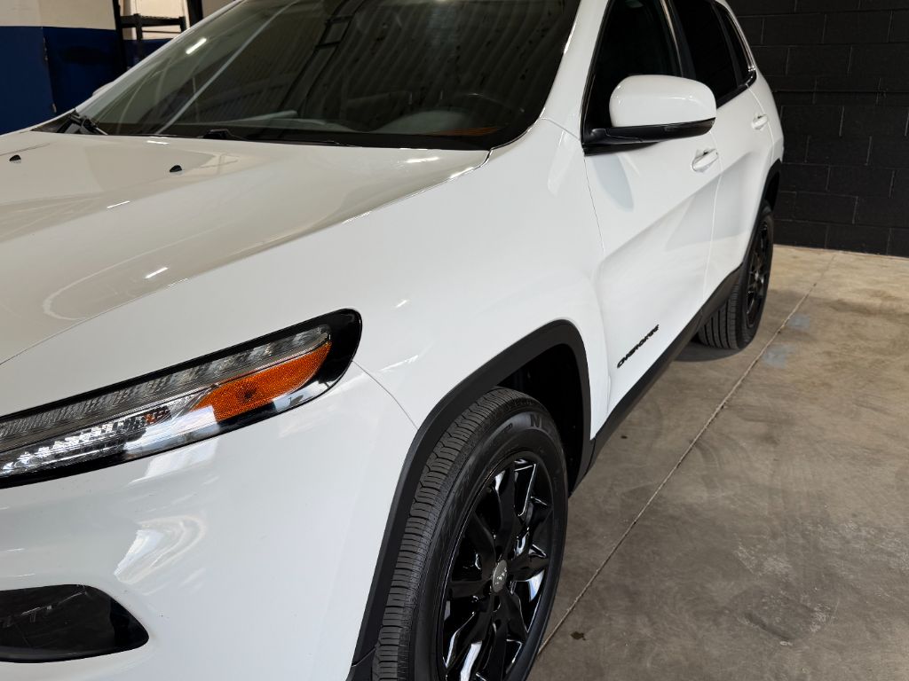 2015 Jeep Cherokee - $9,408