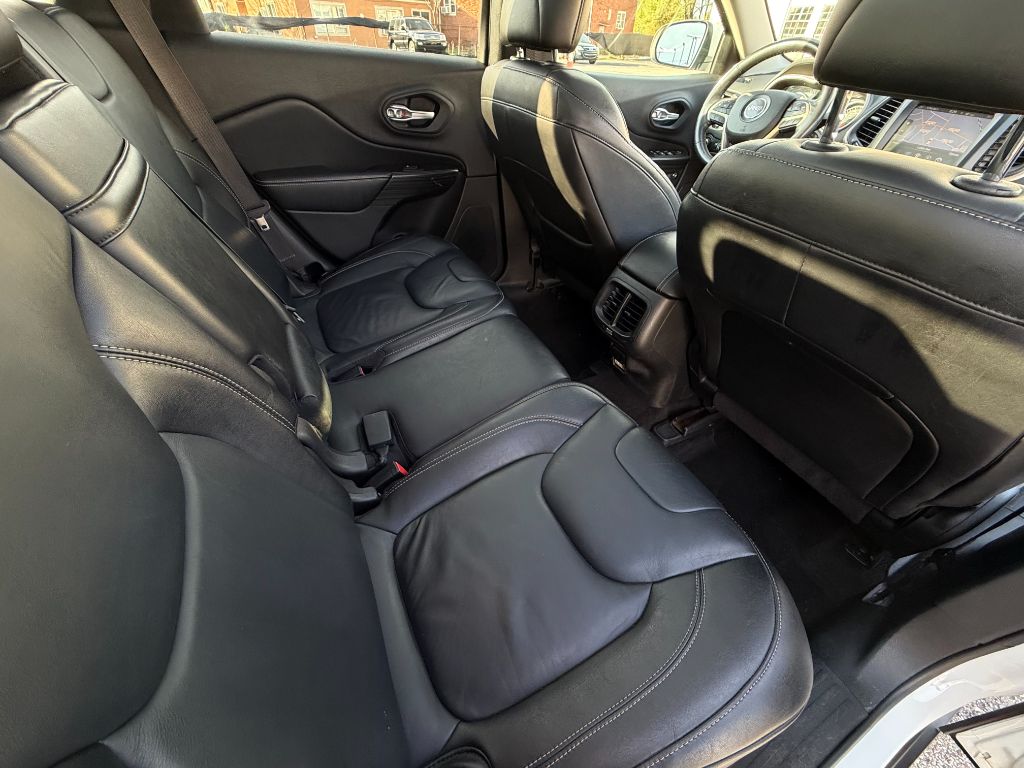 2015 Jeep Cherokee - $9,408