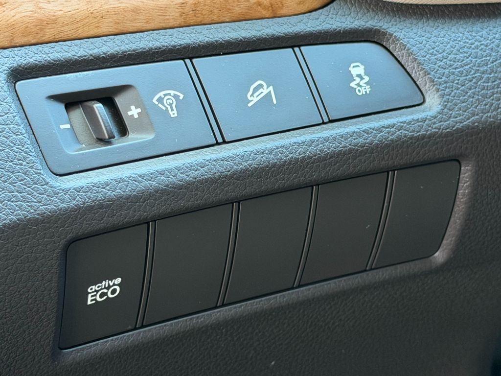 2016 Hyundai SANTA FE             - $8,608