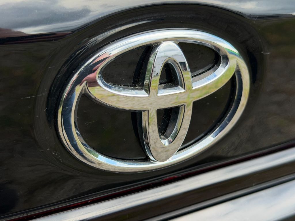 2023 Toyota Corolla - $15,508