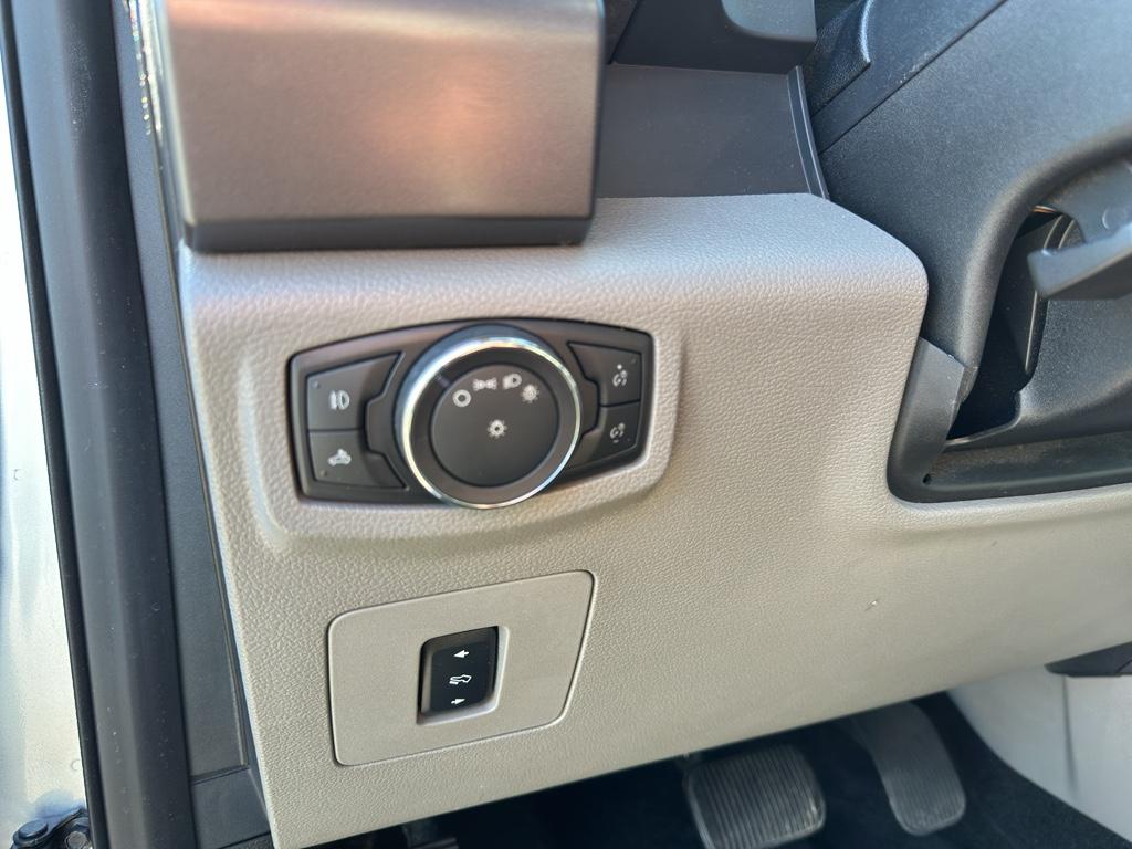 2016 Ford F-150 - $24,490