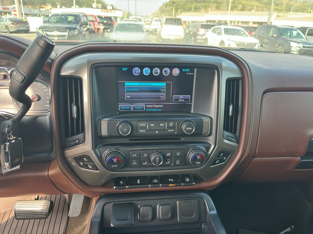 2018 Chevrolet Silverado - $28,990