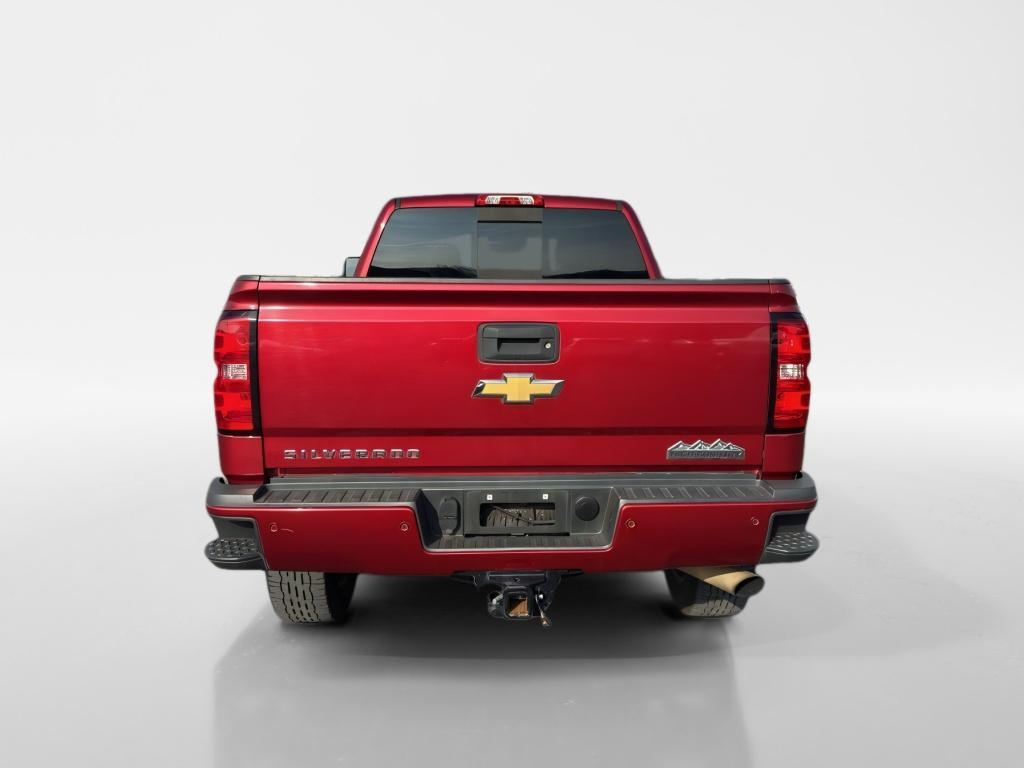 2018 Chevrolet Silverado - $28,990