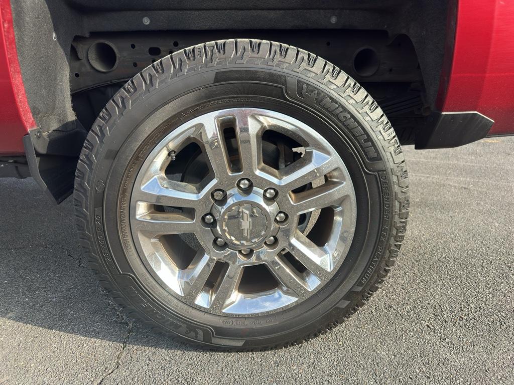2018 Chevrolet Silverado - $28,990