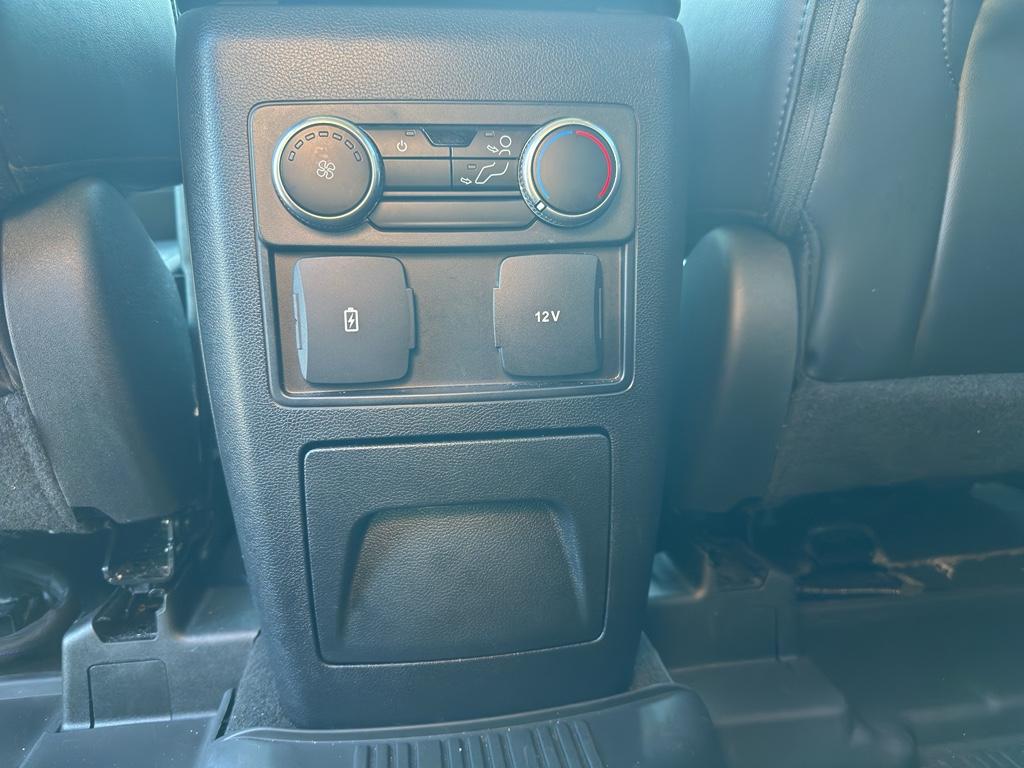 2023 Ford Explorer - $31,990