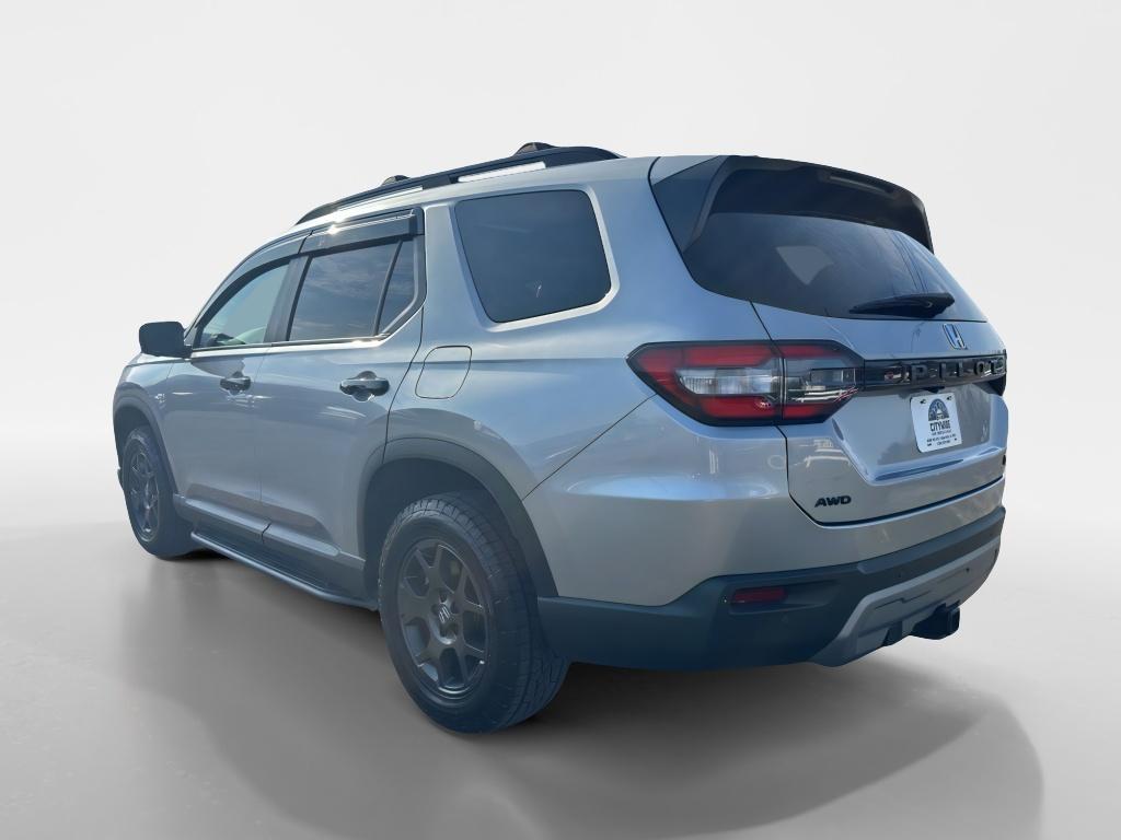 2025 Honda Pilot - $43,990