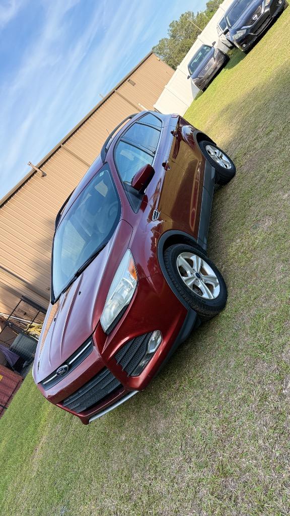 2014 Ford Escape - $13,999