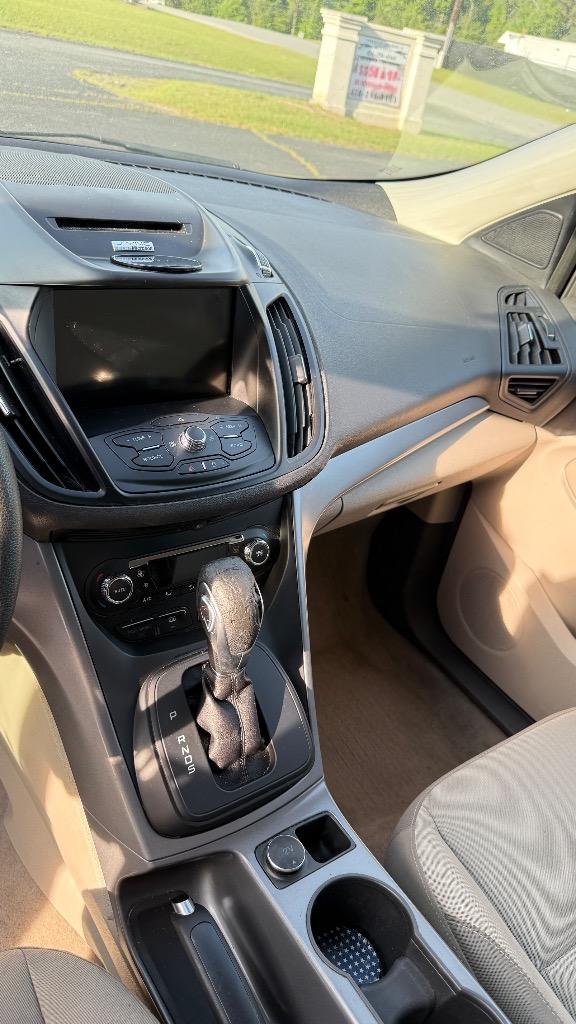 2014 Ford Escape - $13,999
