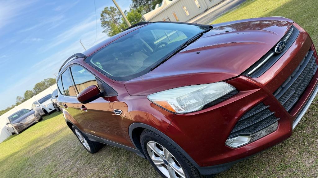 2014 Ford Escape - $13,999