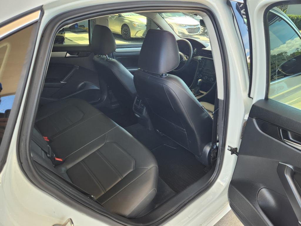 2021 Volkswagen Passat - $13,995
