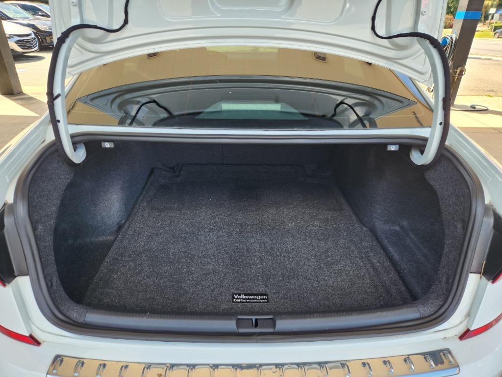 2021 Volkswagen Passat - $13,995