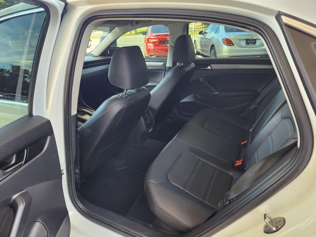 2021 Volkswagen Passat - $13,995