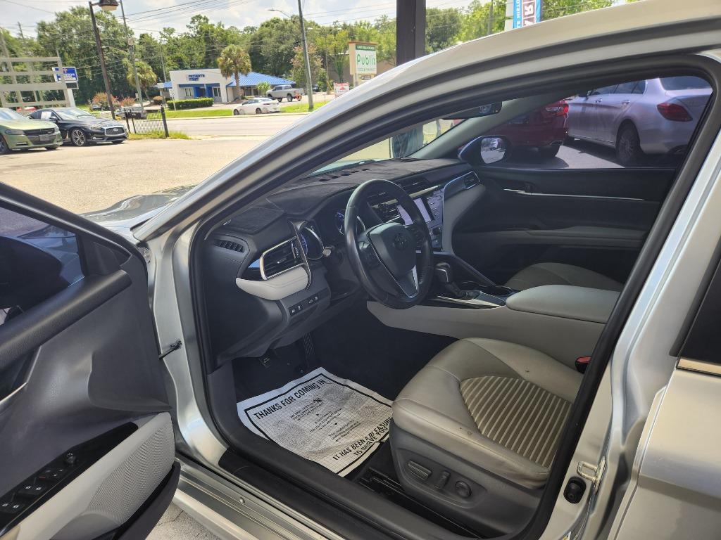 2018 Toyota Camry - $15,995