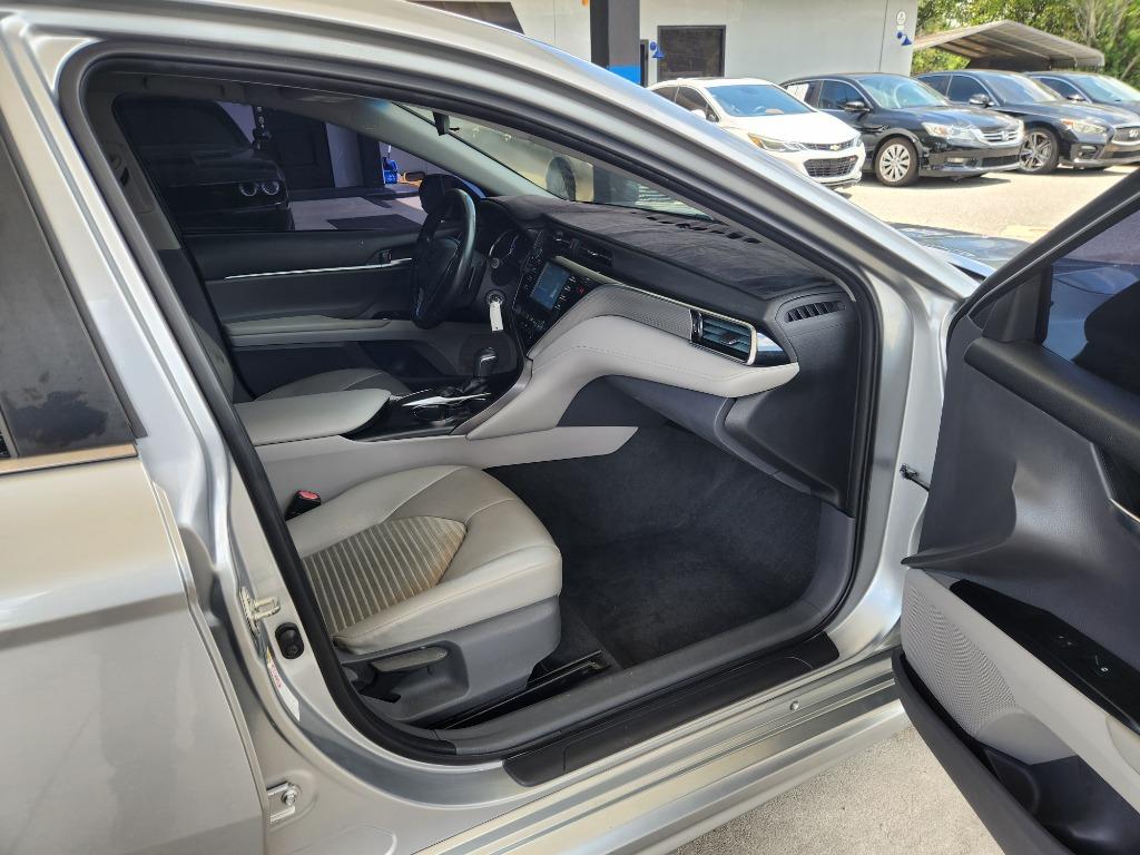 2018 Toyota Camry - $15,995
