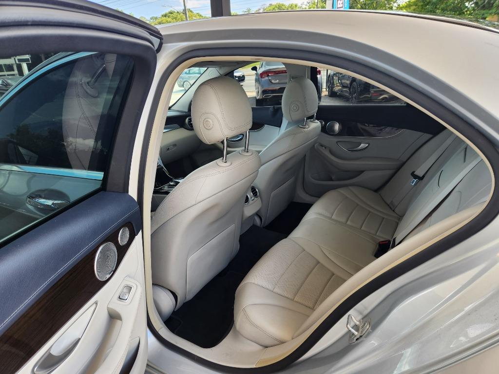 2015 Mercedes-Benz C Class - $15,995