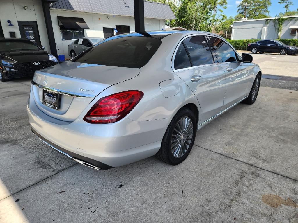 2015 Mercedes-Benz C Class - $15,995