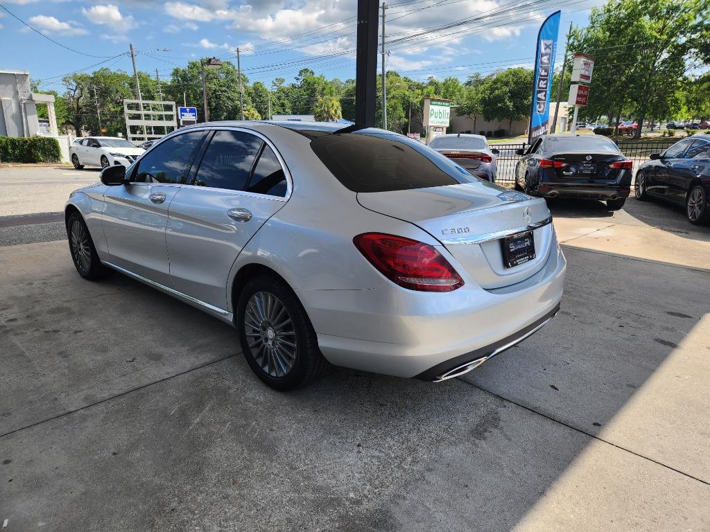 2015 Mercedes-Benz C Class - $15,995