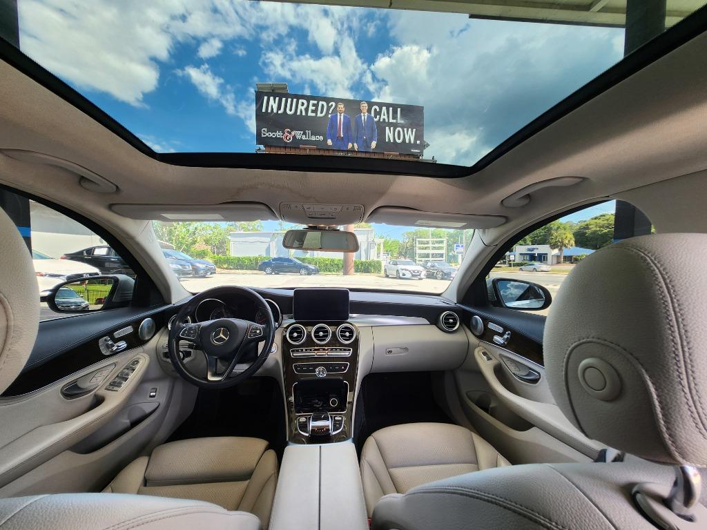 2015 Mercedes-Benz C Class - $15,995